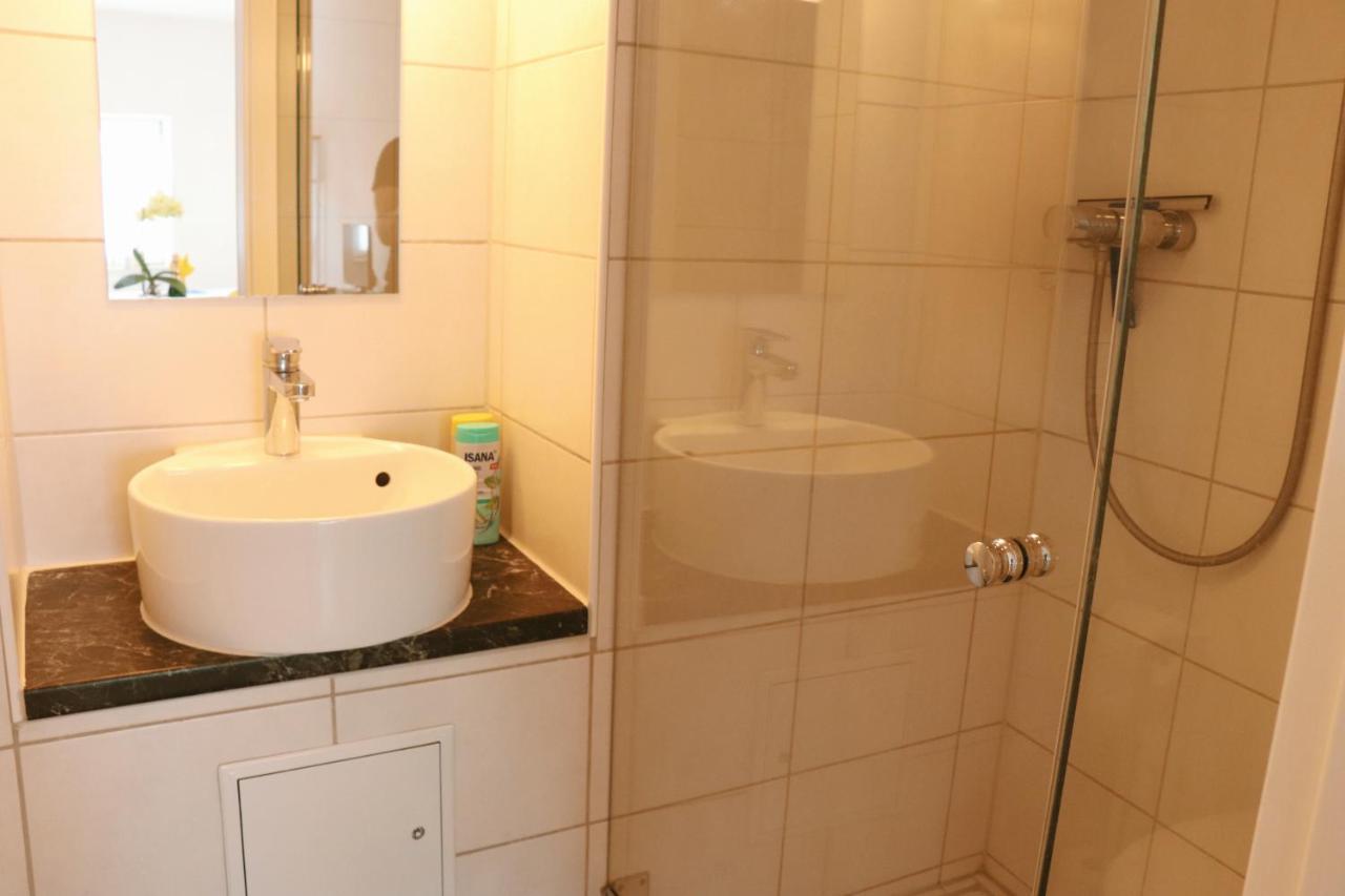 Helles Apartment für 1-2 Pers. mit Parkplatz und WiFi Kraiburg am Inn Exterior foto