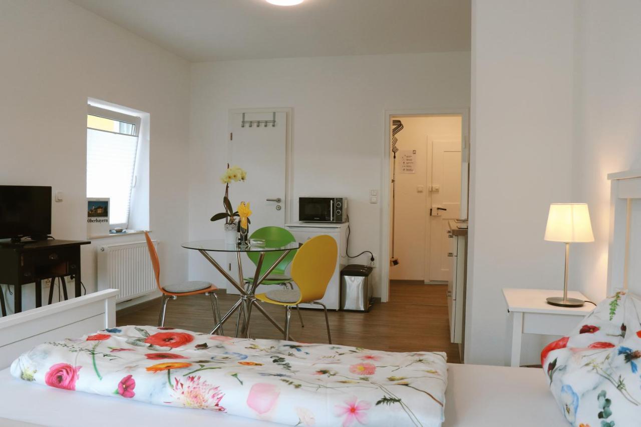 Helles Apartment für 1-2 Pers. mit Parkplatz und WiFi Kraiburg am Inn Exterior foto