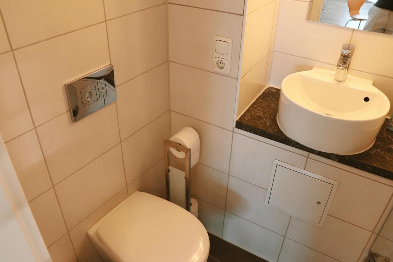 Helles Apartment für 1-2 Pers. mit Parkplatz und WiFi Kraiburg am Inn Exterior foto